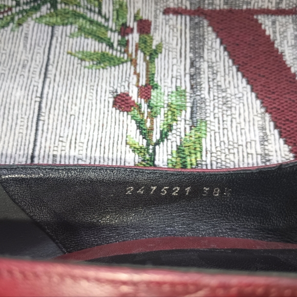 ✨Gucci Authentic 👠✨ FIRM PRICE No Offers‼️‼️ - Picture 4 of 6